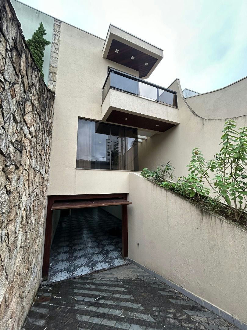 Sobrado em Jardim Avelino - 200m² | 3 dormitórios | 5 vagas - miniatura 2