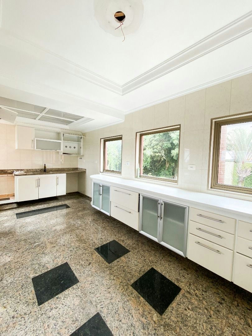 Sobrado em Parque Residencial Itapeti - 580m² | 4 dormitórios | 16 vagas - miniatura 5