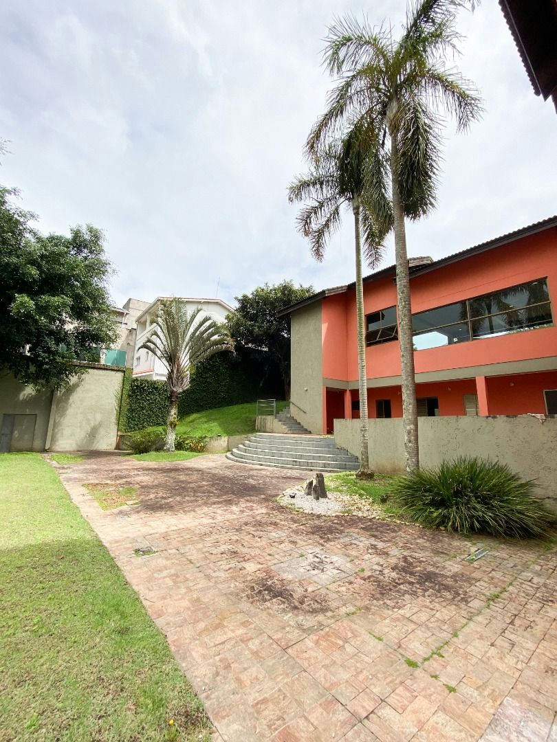 Sobrado em Parque Residencial Itapeti - 580m² | 4 dormitórios | 16 vagas - miniatura 4