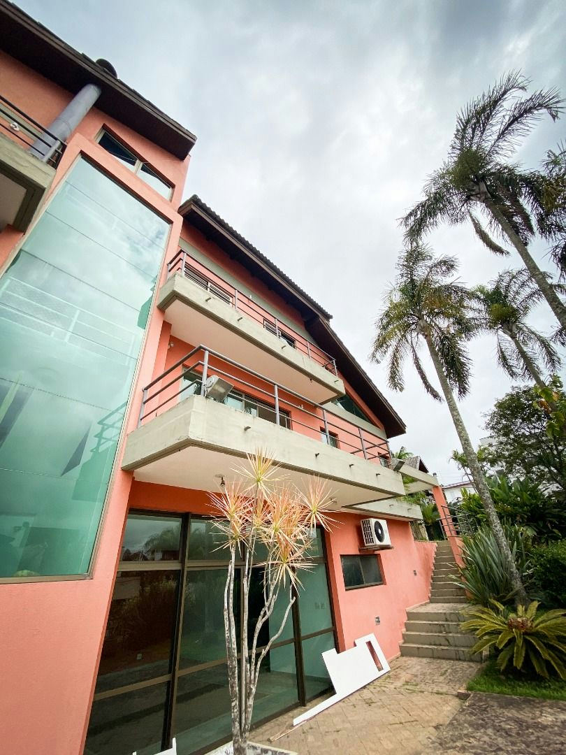 Sobrado em Parque Residencial Itapeti - 580m² | 4 dormitórios | 16 vagas - miniatura 2