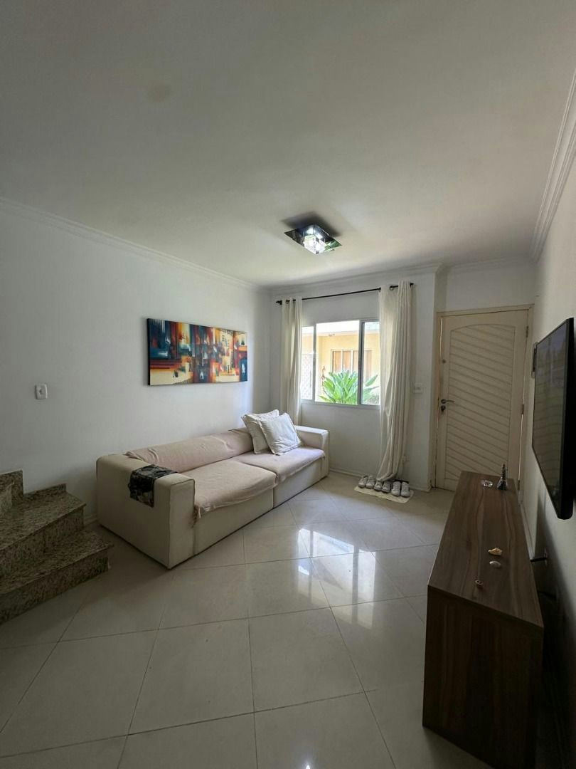 Sobrado em Vila Ema - 76m² | 2 dormitórios | 2 vagas