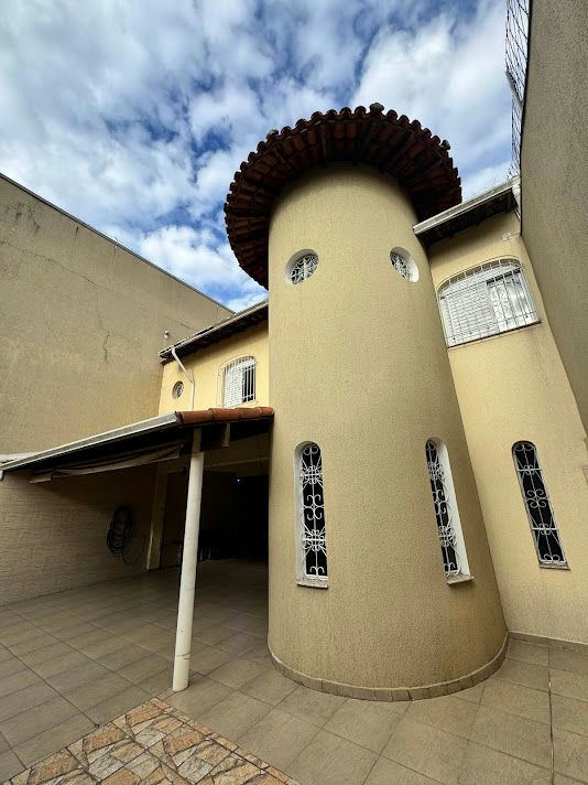 Sobrado em Parque São Lucas - 280m² | 4 dormitórios | 10 vagas - miniatura 3