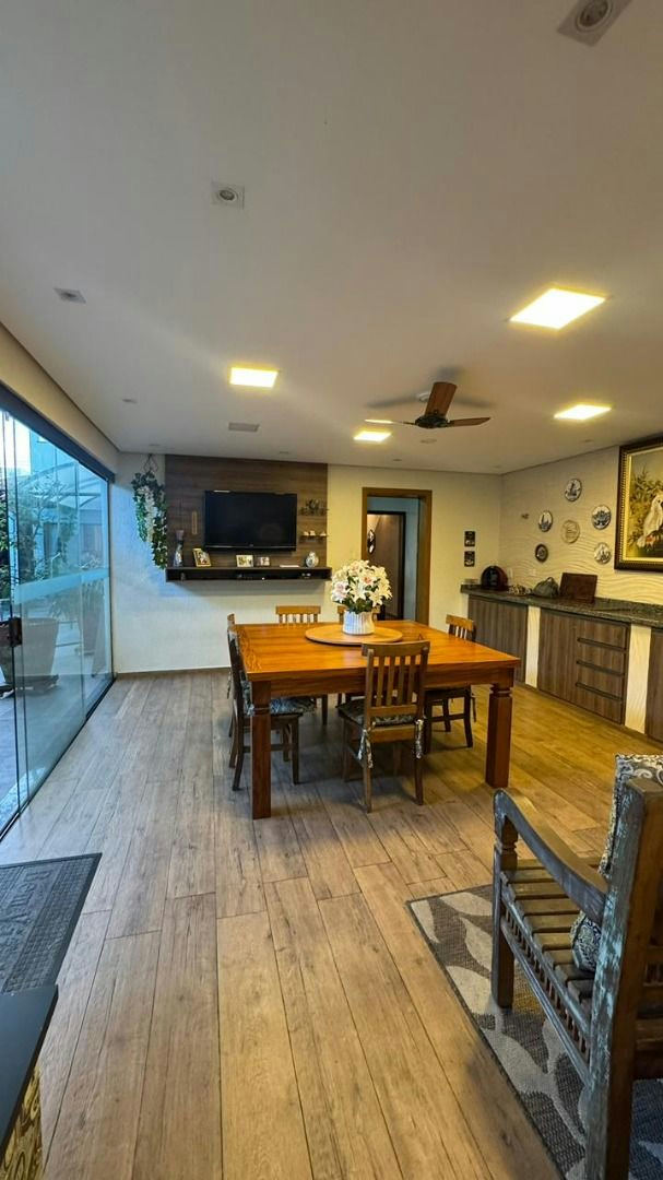 Sobrado em Vila Califórnia - 300m² | 4 dormitórios | 2 vagas - miniatura 5