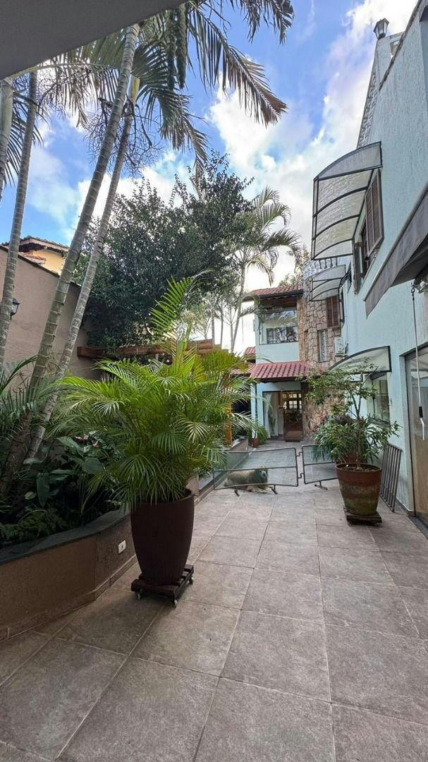 Sobrado em Vila Califórnia - 300m² | 4 dormitórios | 2 vagas - miniatura 3