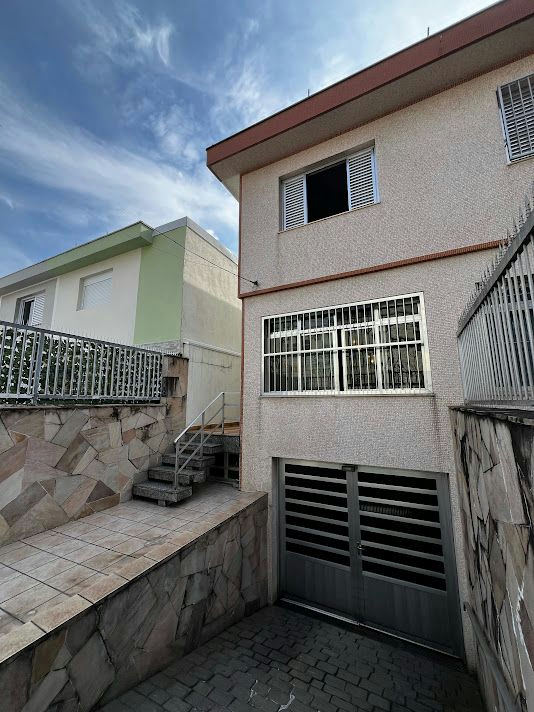 Sobrado em Vila Prudente (Zona Leste) - 185m² | 3 dormitórios | 7 vagas