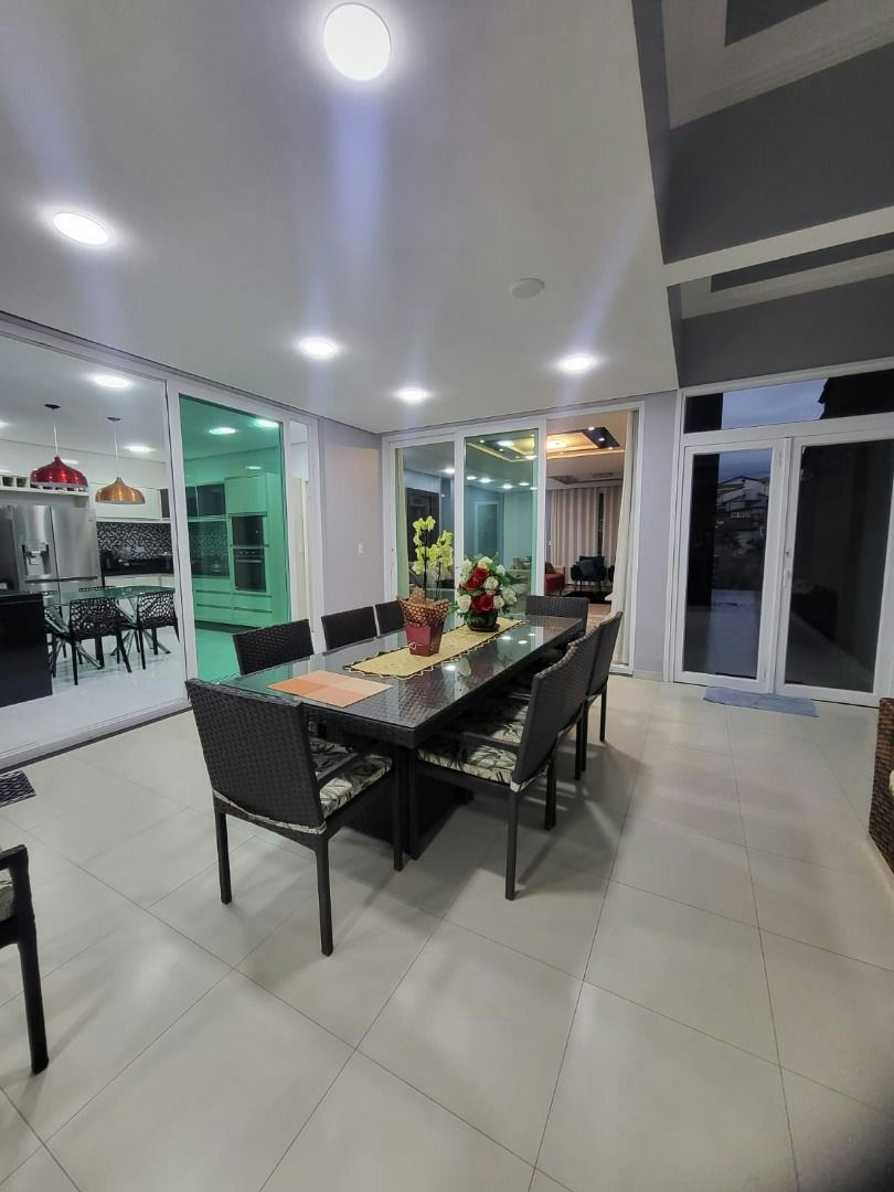Sobrado em Parque Residencial Itapeti - 500m² | 3 dormitórios | 6 vagas - miniatura 4