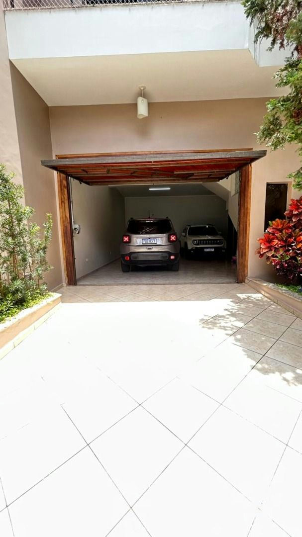 Casa em Alto da Mooca - 234m² | 4 dormitórios | 5 vagas - miniatura 4