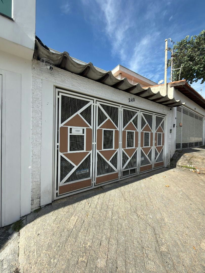 Sobrado em Jardim Avelino - 130m² | 2 dormitórios | 2 vagas