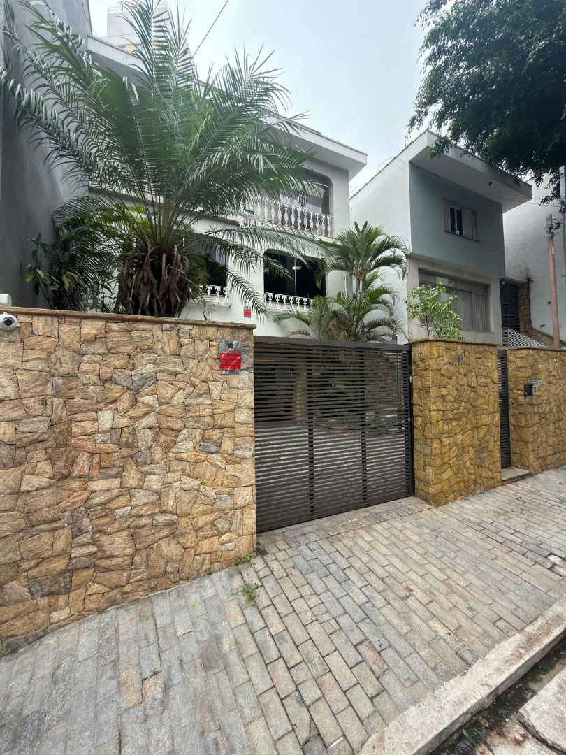Sobrado em Parque da Mooca - 350m² | 3 dormitórios | 7 vagas
