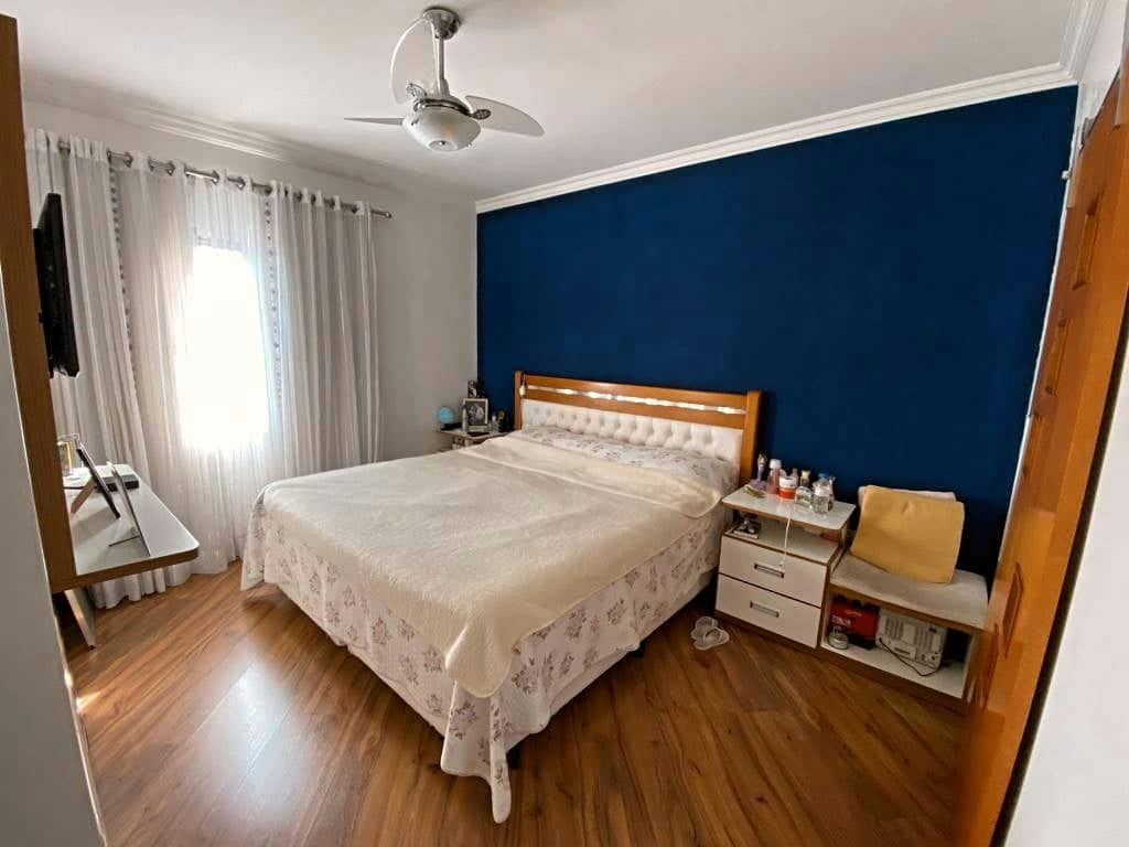 Sobrado em Vila Nova Pauliceia - 250m² | 3 dormitórios | 8 vagas - miniatura 2
