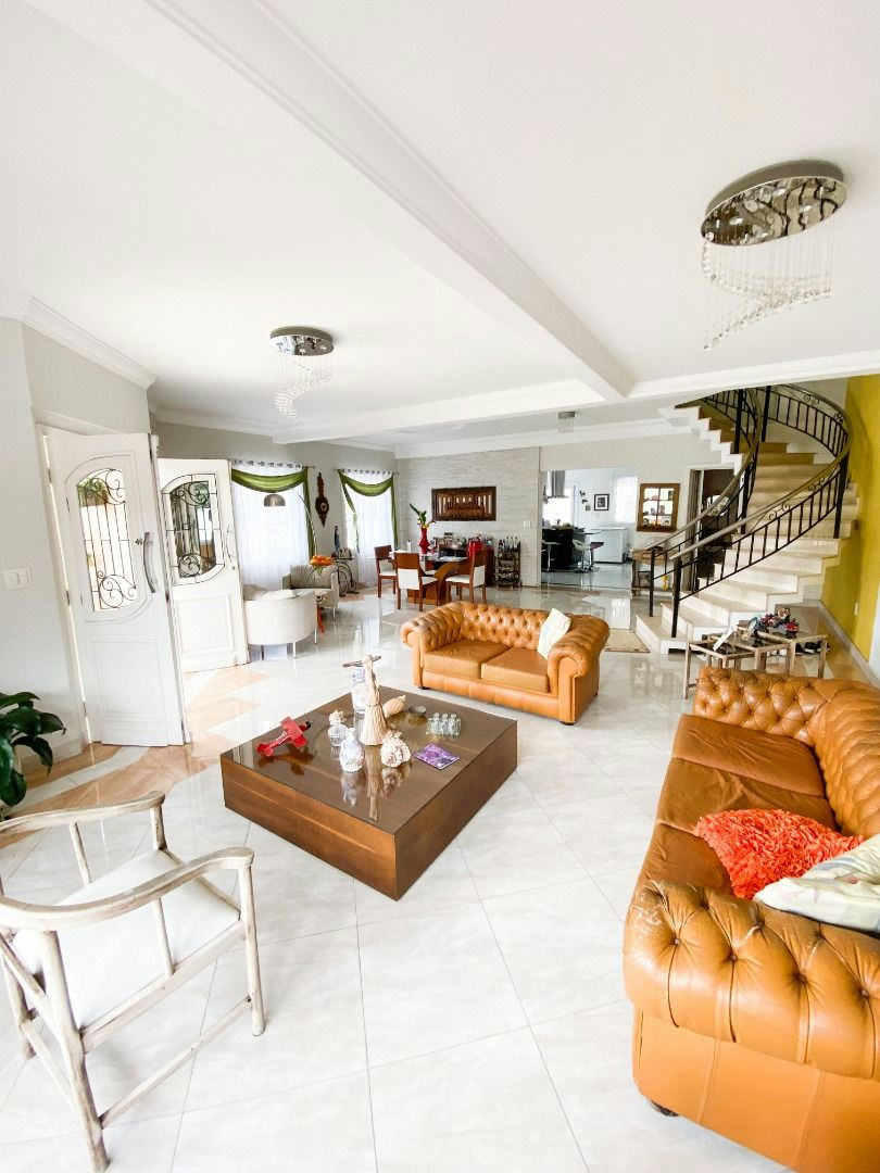 Sobrado em Parque Residencial Itapeti - 381m² | 3 dormitórios | 5 vagas - miniatura 5