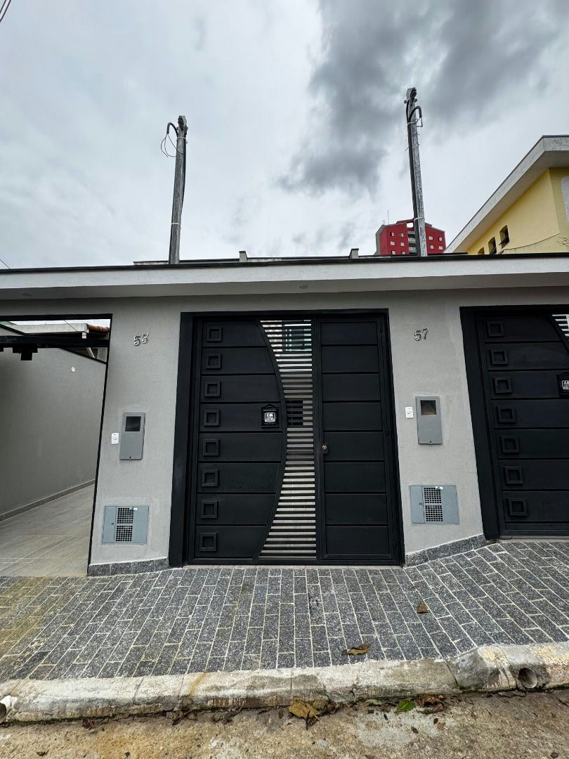 Sobrado em Parque Tomas Saraiva - 100m² | 3 dormitórios | 2 vagas
