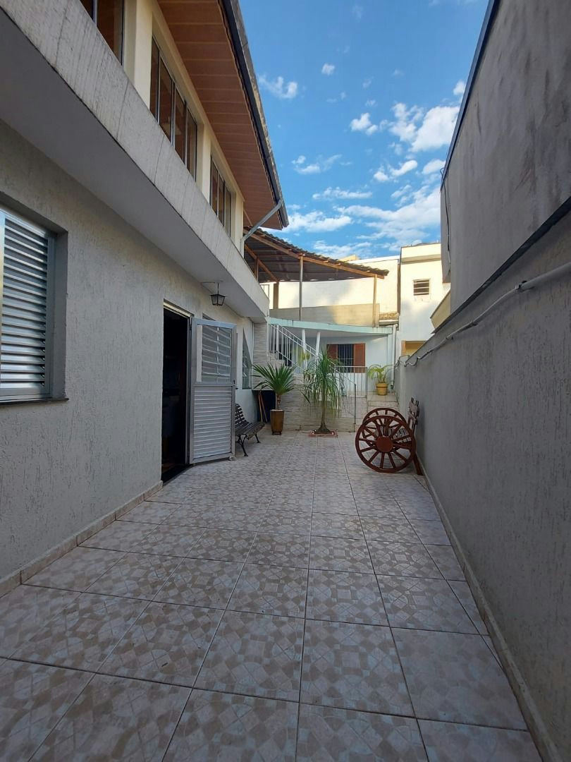Sobrado em Parque Tomas Saraiva - 200m² | 5 dormitórios | 2 vagas - miniatura 4