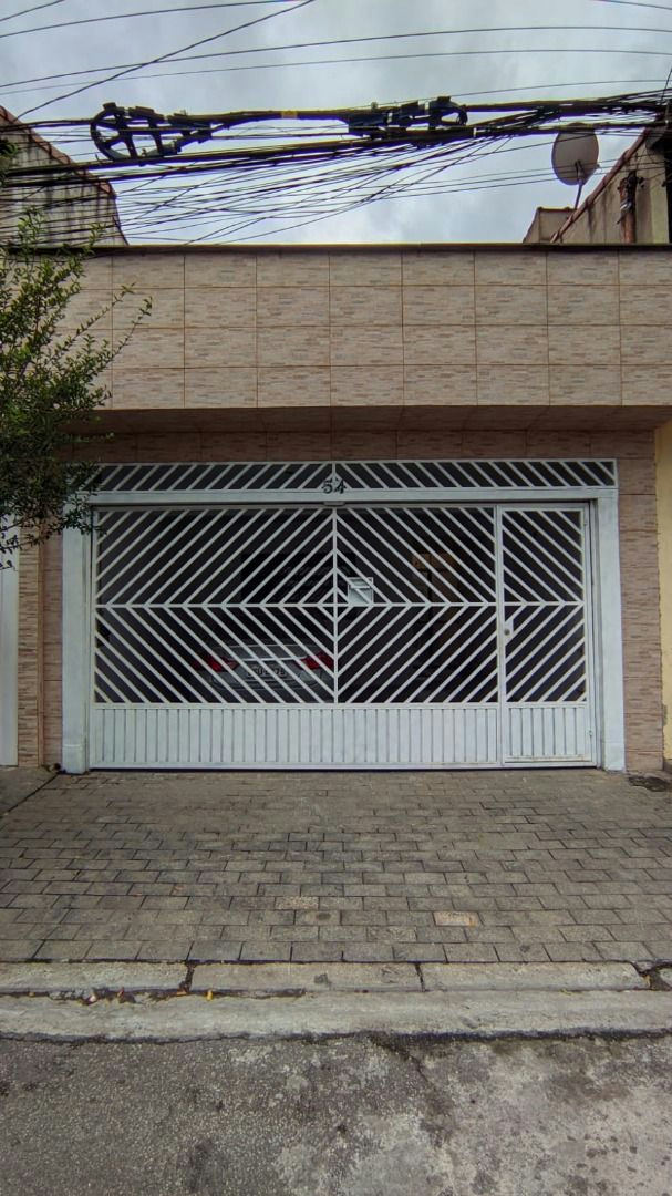 Sobrado em Parque dos Bancários - 141m² | 2 dormitórios | 2 vagas