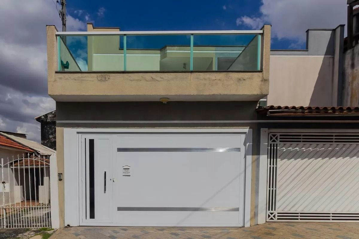 Sobrado em Vila Alpina - 220m² | 3 dormitórios | 2 vagas