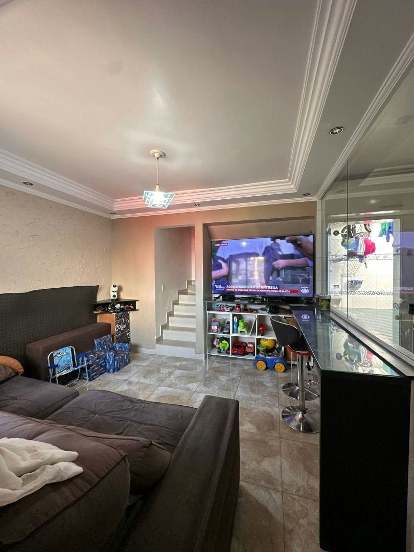 Sobrado em Jardim Guairaca - 60m² | 2 dormitórios | 1 vaga