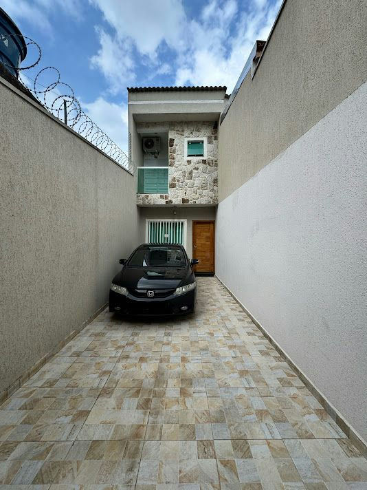 Sobrado em Vila Sirene - 70m² | 2 dormitórios | 2 vagas - miniatura 2
