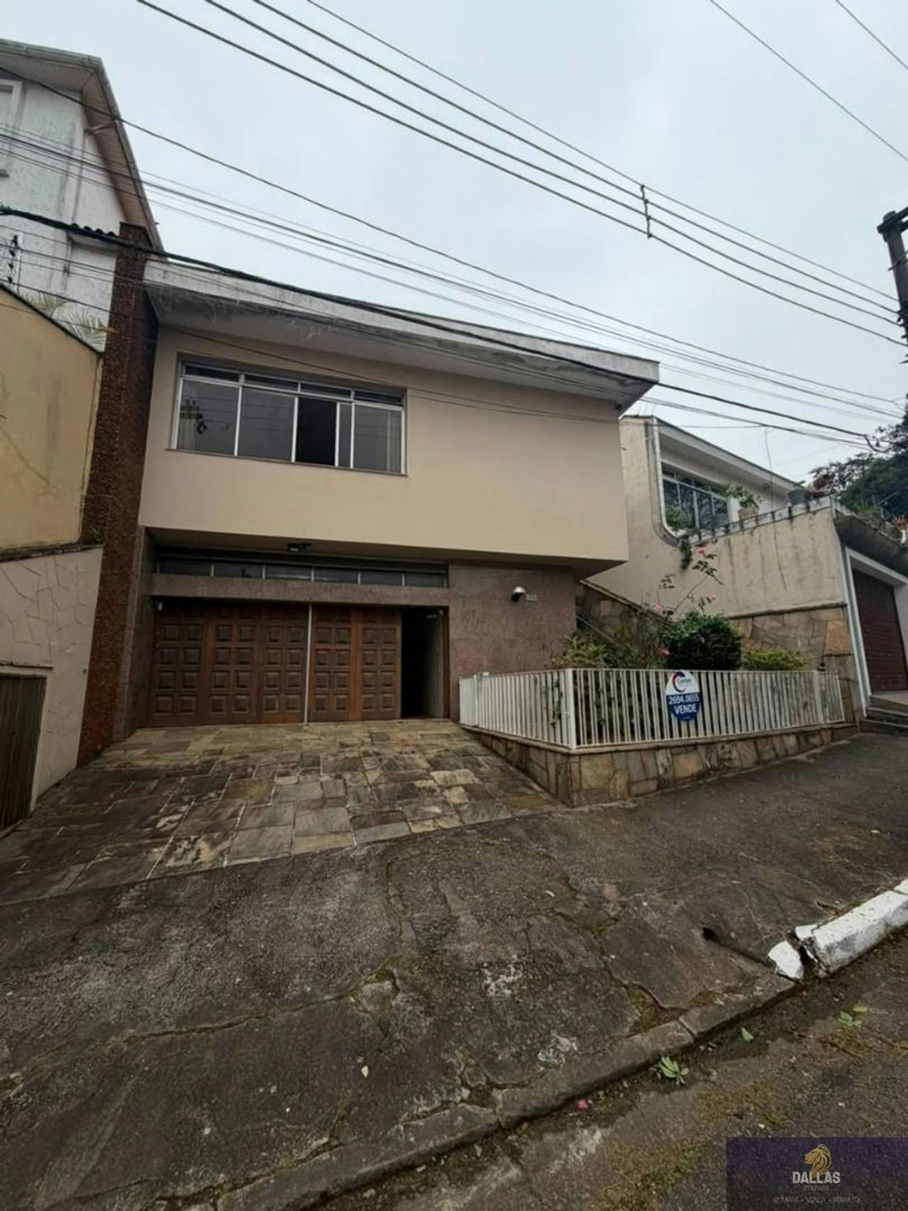Casa em Parque da Mooca - 191m² | 3 dormitórios | 4 vagas