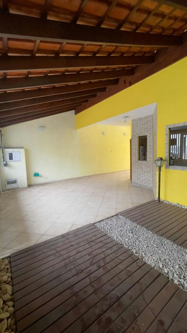 Casa em Vila Divina Pastora - 240m² | 4 dormitórios | 6 vagas - miniatura 3