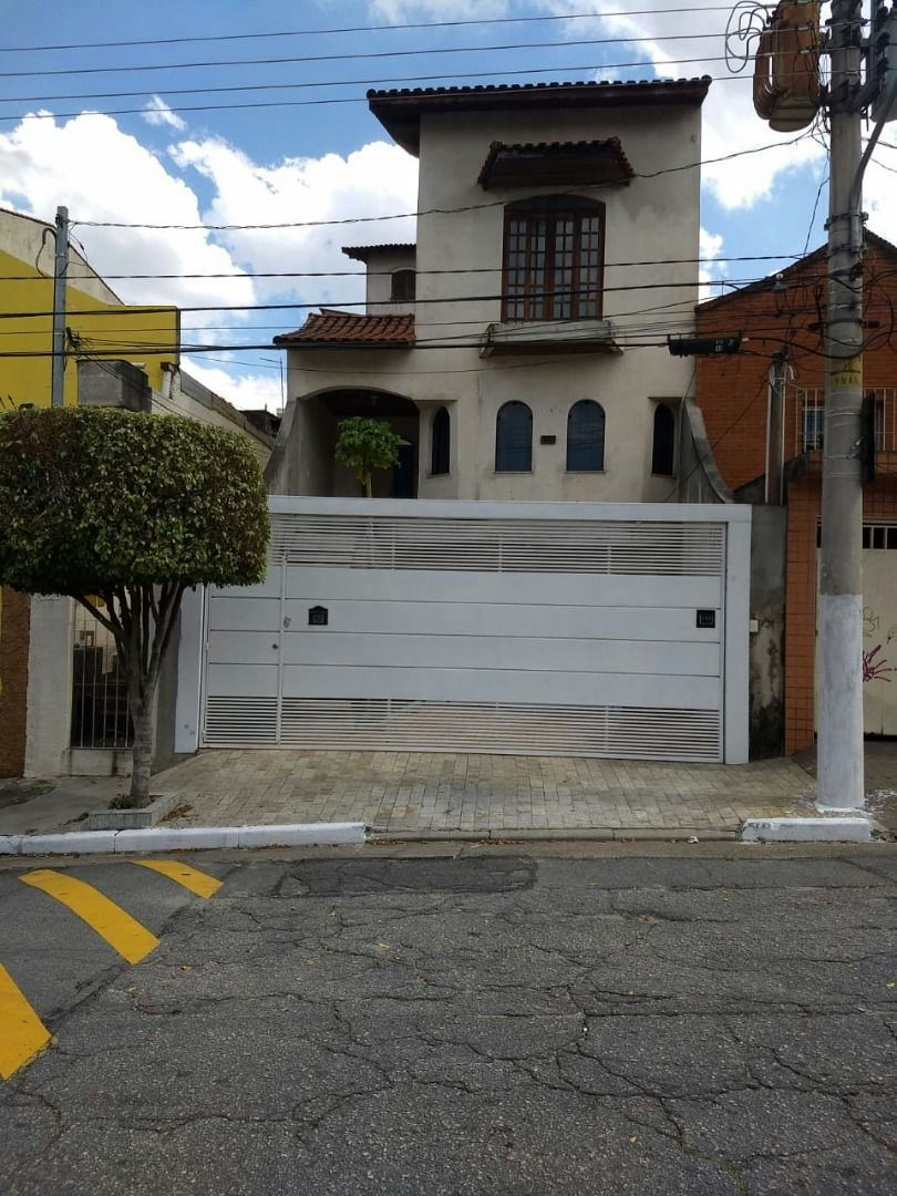 Sobrado em Vila Formosa - 150m² | 2 dormitórios | 4 vagas