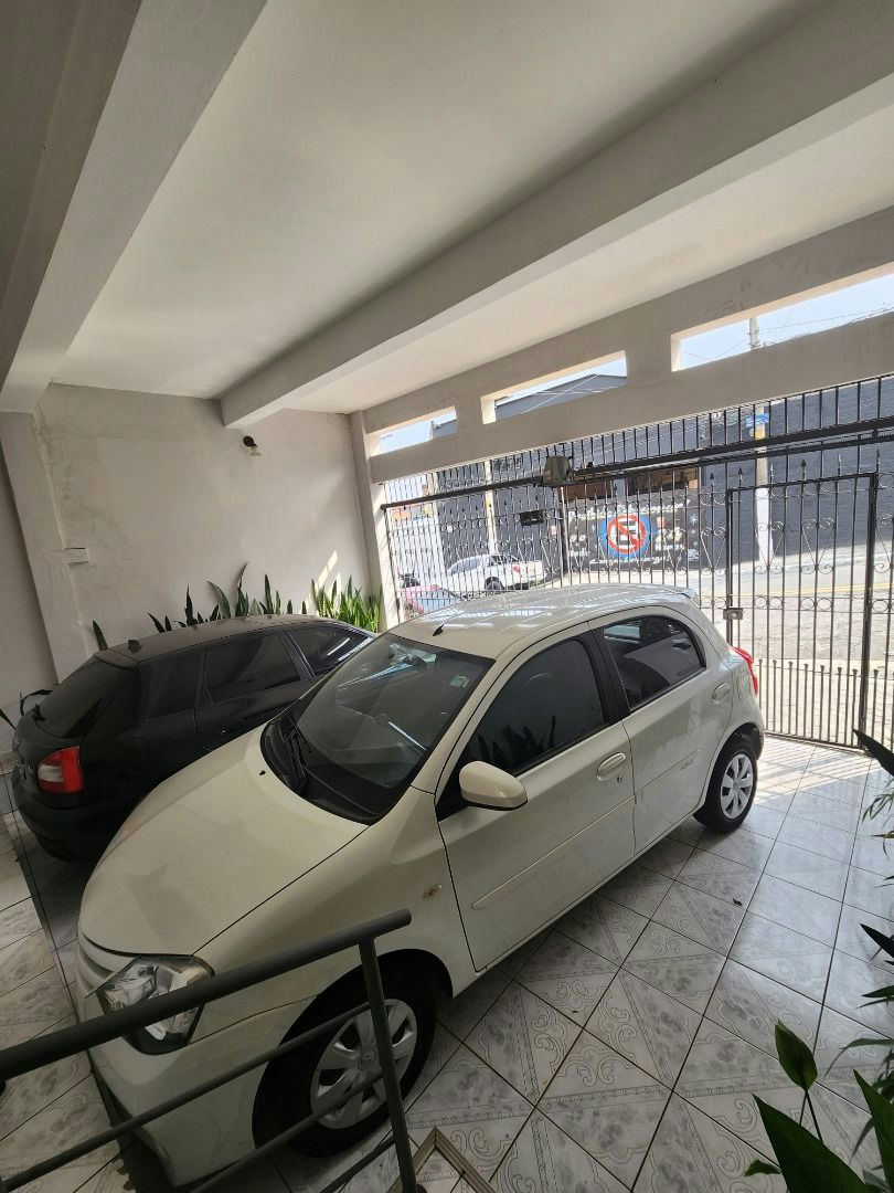 Sobrado em Jardim Record - 180m² | 3 dormitórios | 2 vagas - miniatura 2