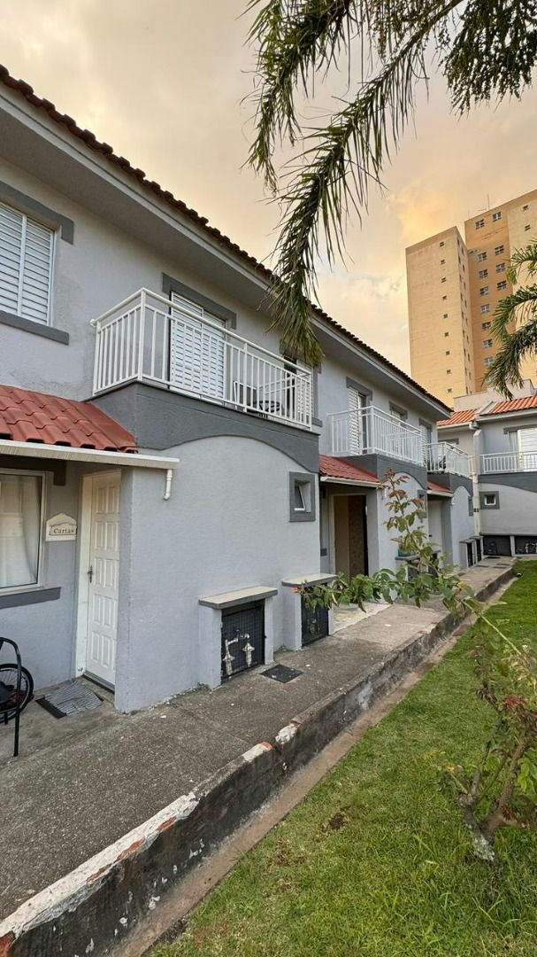 Sobrado em Jardim Guairaca - 67m² | 2 dormitórios | 1 vaga