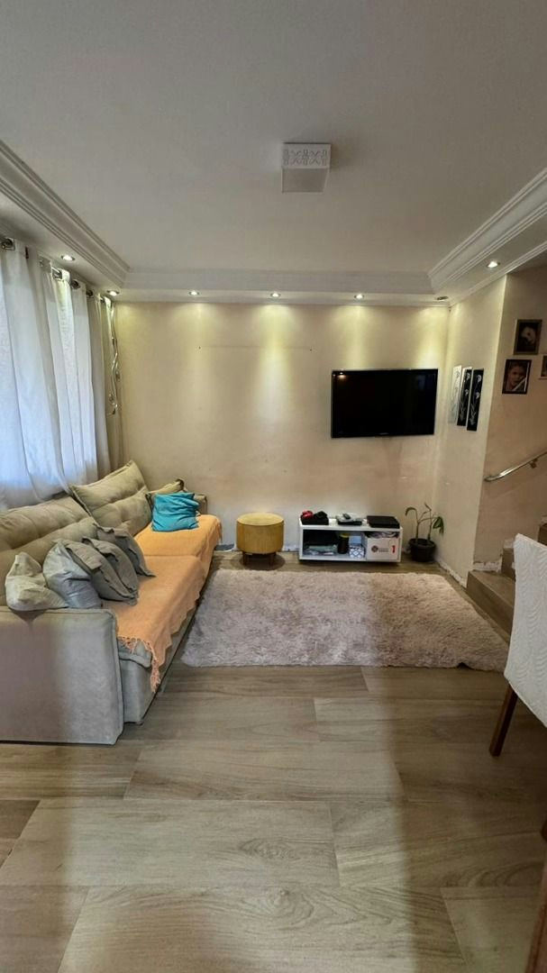 Sobrado em Jardim Guairaca - 67m² | 2 dormitórios | 1 vaga - miniatura 3
