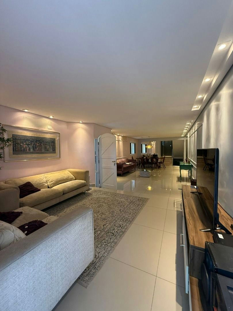 Sobrado em Sítio da Figueira - 252m² | 4 dormitórios | 5 vagas - miniatura 3
