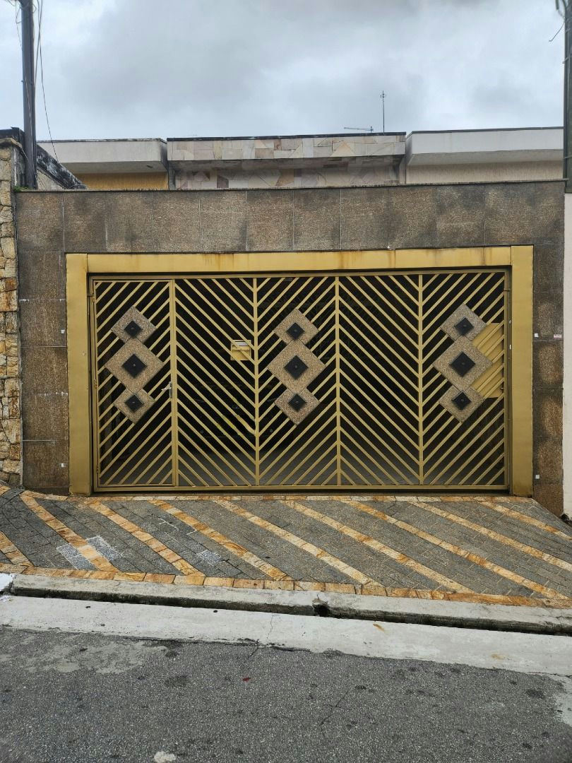 Sobrado em Vila Invernada - 159m² | 3 dormitórios | 3 vagas
