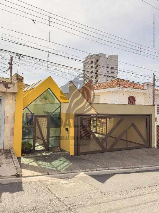 Casa em Jardim Avelino - 200m² | 3 dormitórios | 3 vagas
