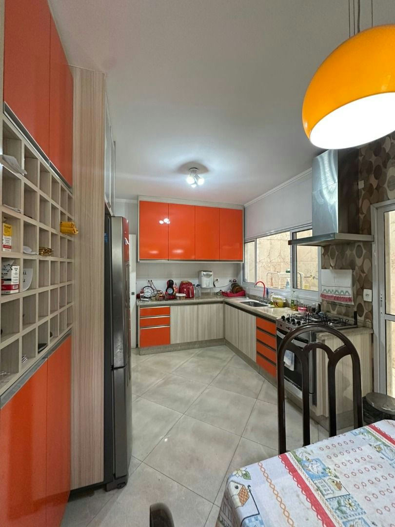 Sobrado em Tatuapé - 220m² | 3 dormitórios | 4 vagas - miniatura 5