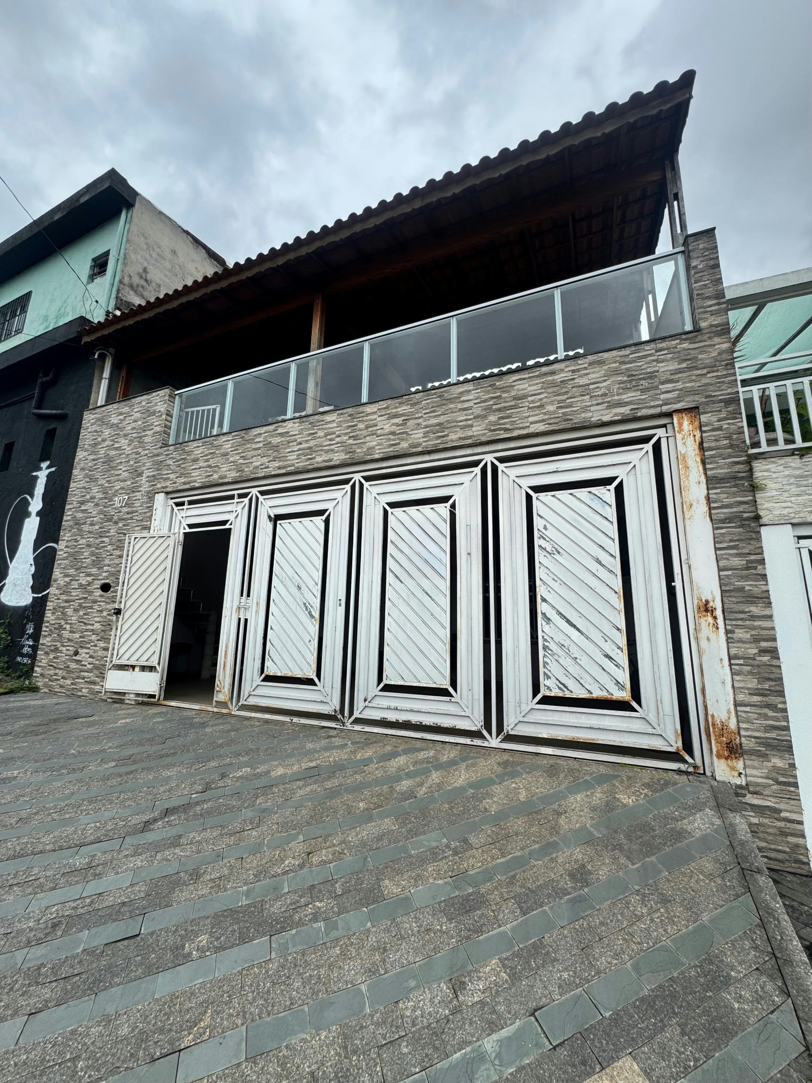 SOBRADO À VENDA NA VILA BELA