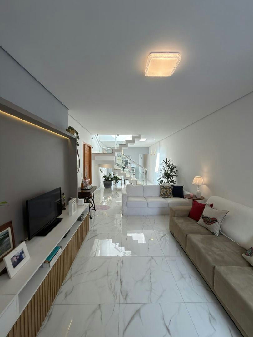 Sobrado em Vila Prudente (Zona Leste) - 230m² | 3 dormitórios | 2 vagas