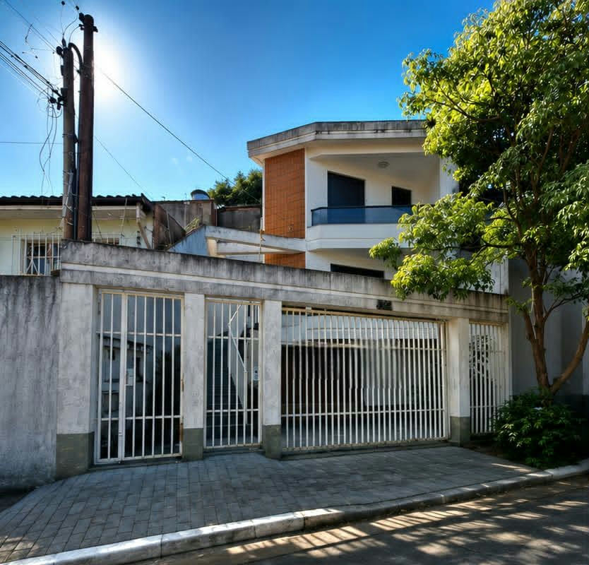 Sobrado em Vila Zelina - 213m² | 3 dormitórios | 5 vagas