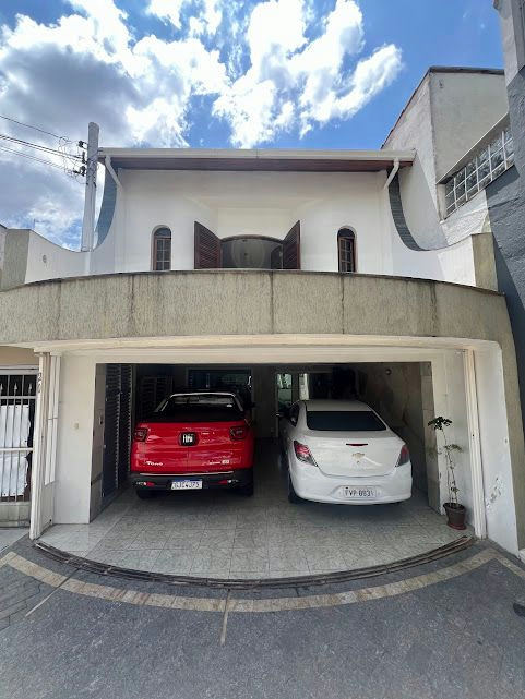 Sobrado em Vila Independência - 161m² | 3 dormitórios | 4 vagas