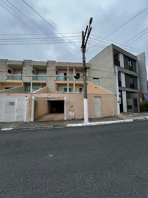 Sobrado em Vila Celeste - 150m² | 3 dormitórios | 5 vagas