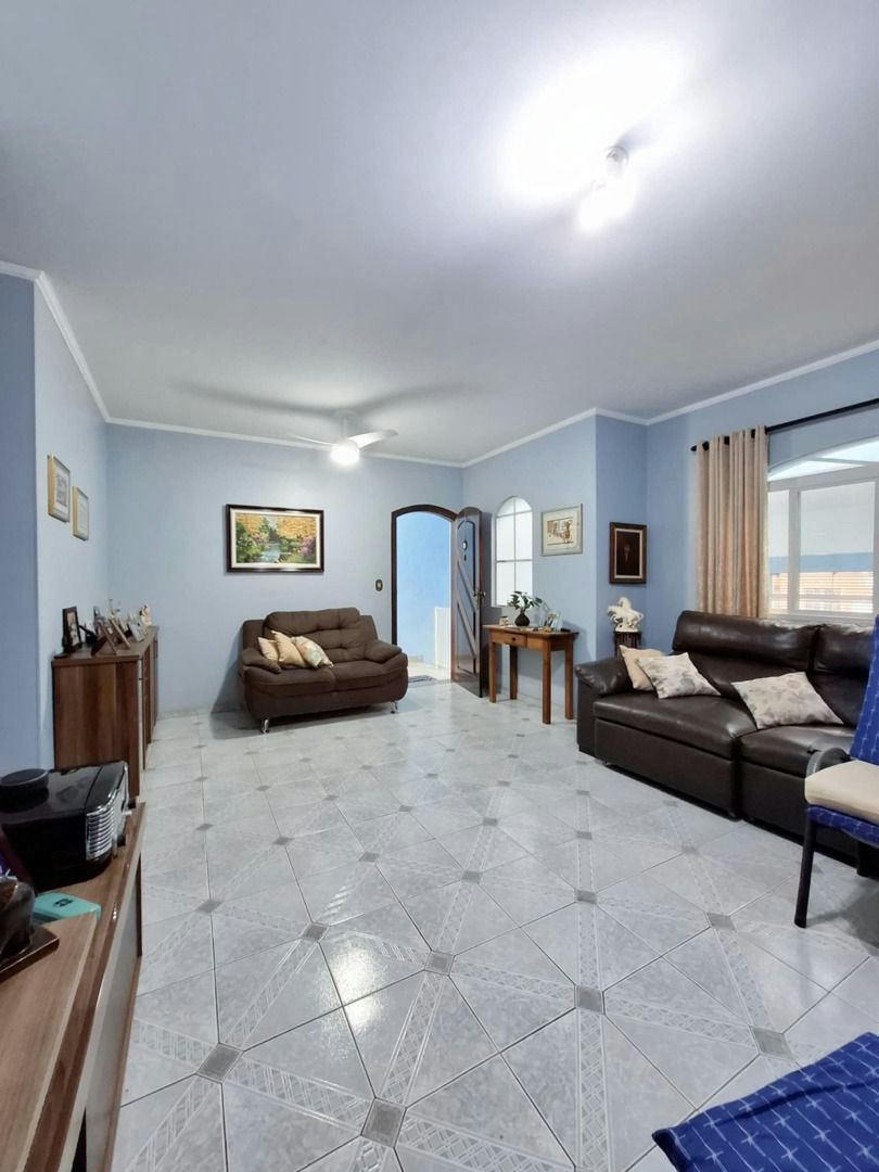 Sobrado em Vila Cleonice - 206m² | 4 dormitórios | 3 vagas - miniatura 3