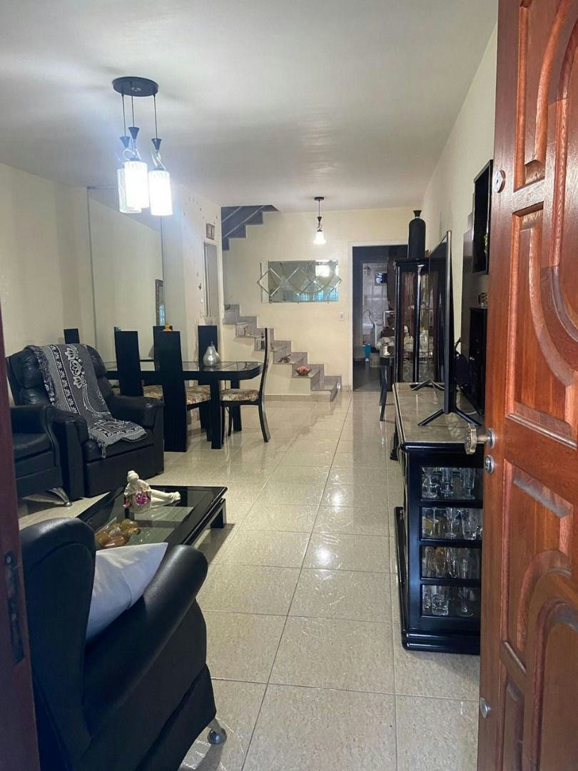 Sobrado em Vila Nova Pauliceia - 110m² | 3 dormitórios | 2 vagas