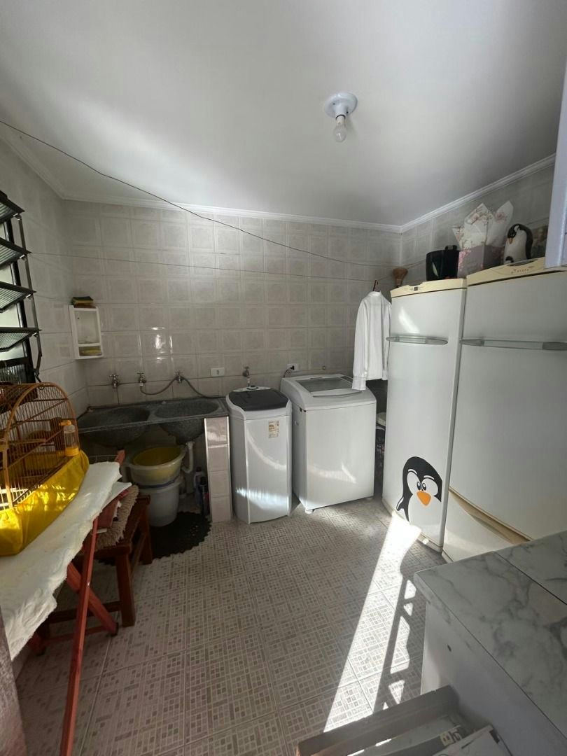 Casa em Vila Paulo Silas - 286m² | 4 dormitórios | 5 vagas - miniatura 4