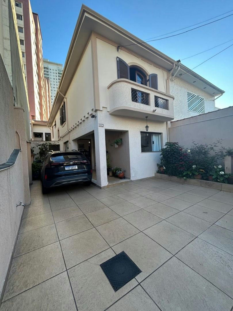 Sobrado em Tatuapé - 230m² | 4 dormitórios | 3 vagas