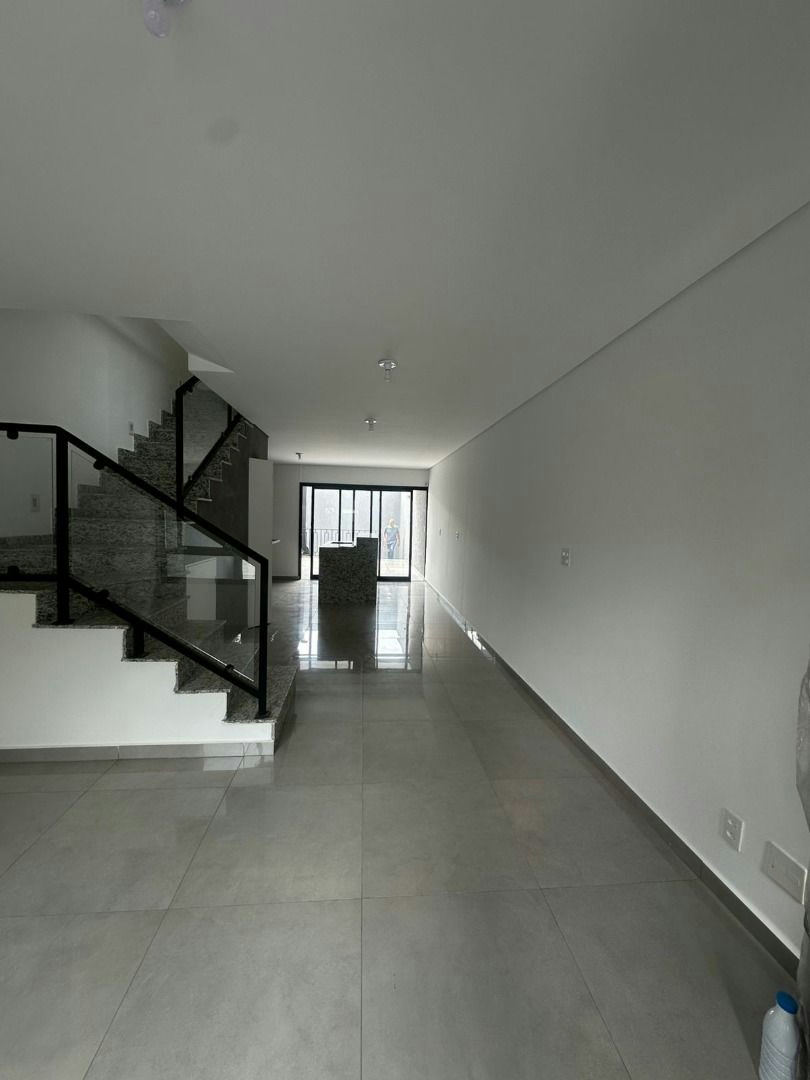 Sobrado em V.Formosa - 175m² | 3 dormitórios | 4 vagas - miniatura 2