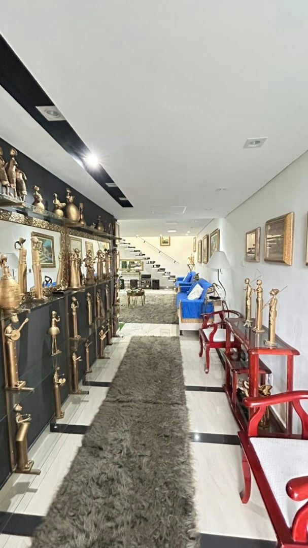 Sobrado em Vila Santa Virginia - 242m² | 5 dormitórios | 5 vagas - miniatura 4