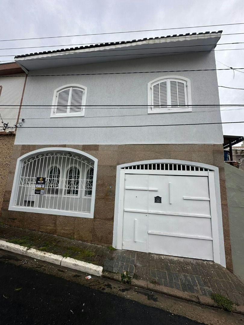 Sobrado em Vila Santo Estevão - 118m² | 3 dormitórios | 2 vagas