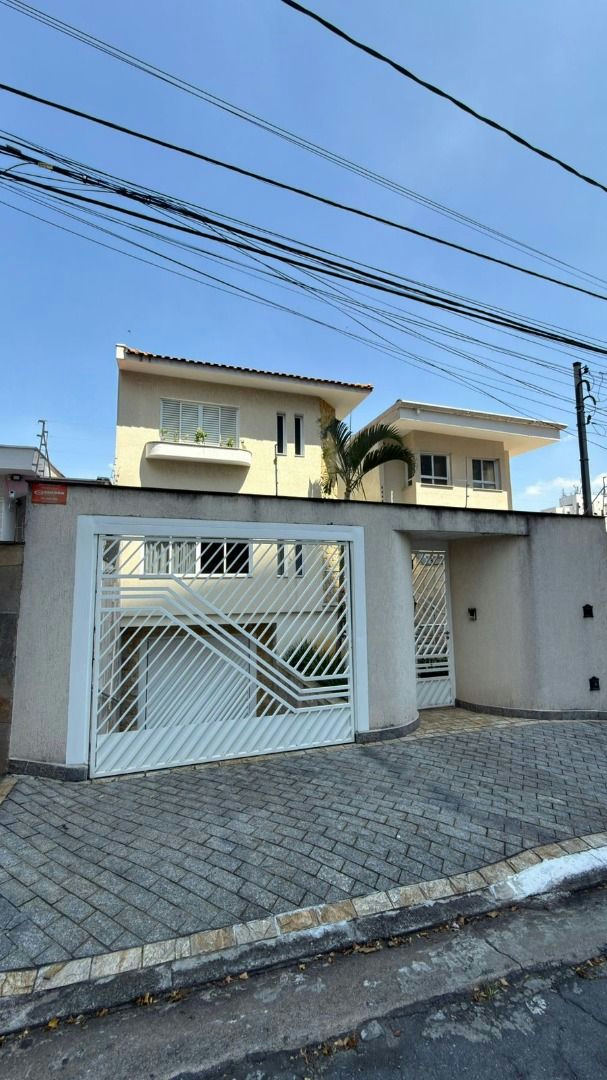 Sobrado em Vila Prudente (Zona Leste) - 387m² | 4 dormitórios | 6 vagas