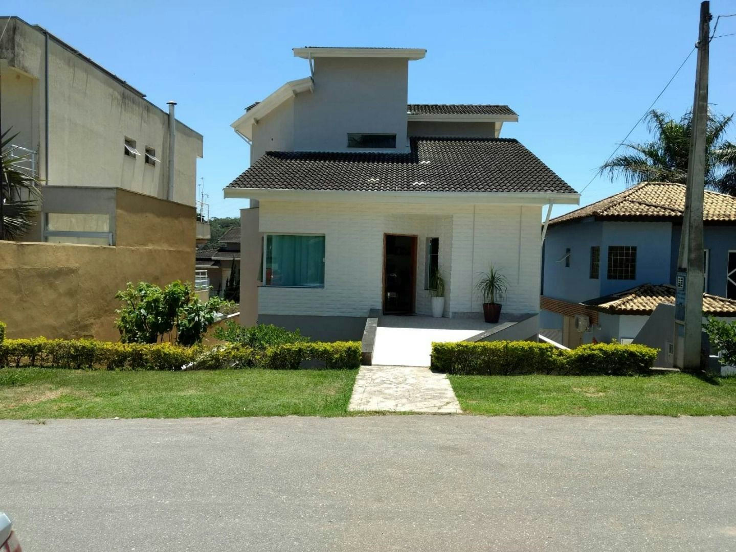 Casa em Cidade Parquelandia - 390m² | 4 dormitórios | 4 vagas