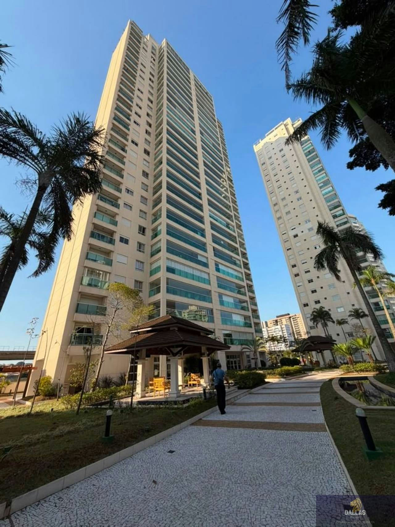 Apartamento em Jardim Avelino - 156m² | 3 dormitórios | 2 vagas