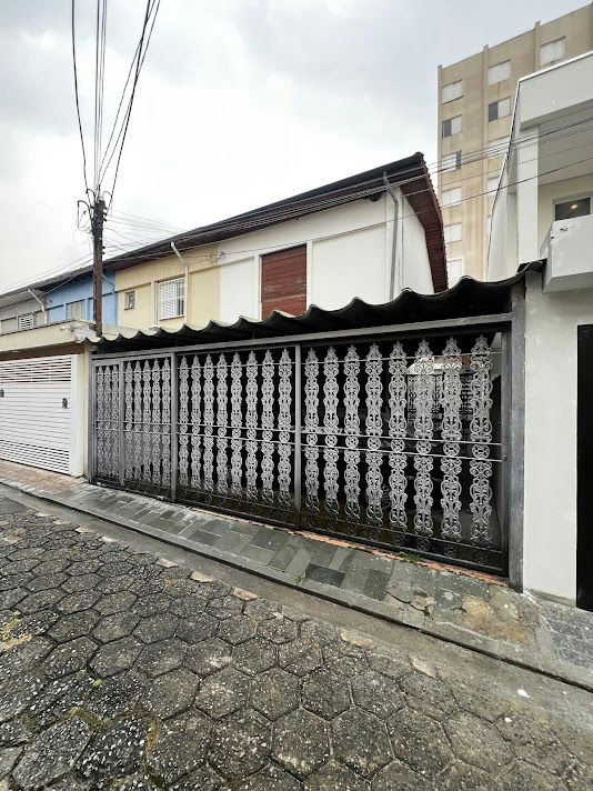 Sobrado em Ipiranga - 169m² | 2 dormitórios | 2 vagas