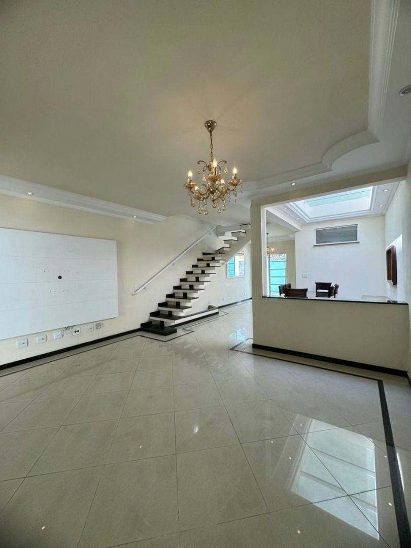 Sobrado em Vila Canero - 160m² | 3 dormitórios | 4 vagas - miniatura 2