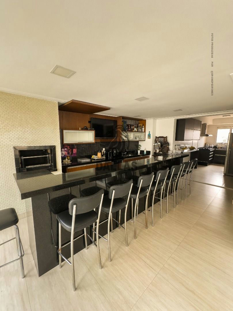 Apartamento em Parque da Mooca - 192m² | 4 dormitórios | 3 vagas - miniatura 2