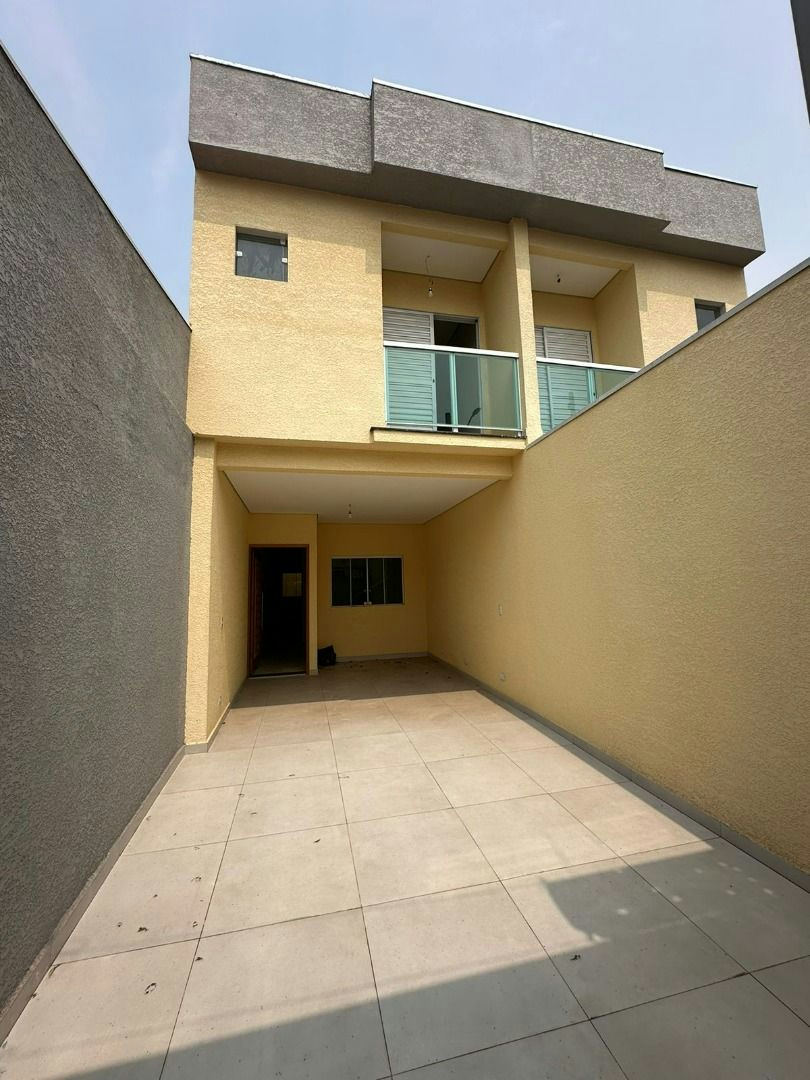 Sobrado em Parque Residencial Oratorio - 100m² | 3 dormitórios | 2 vagas